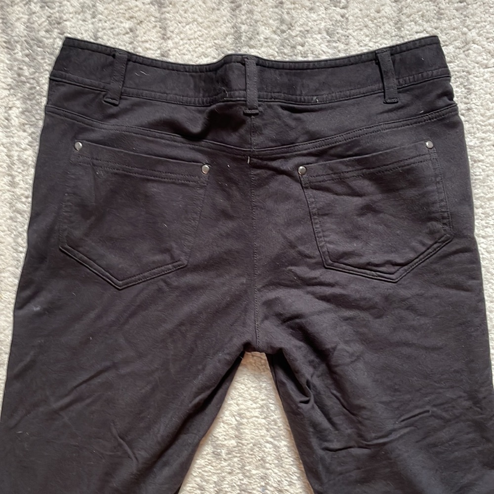 Calvin Klein soft black capris size S womens - Picture 3 of 3